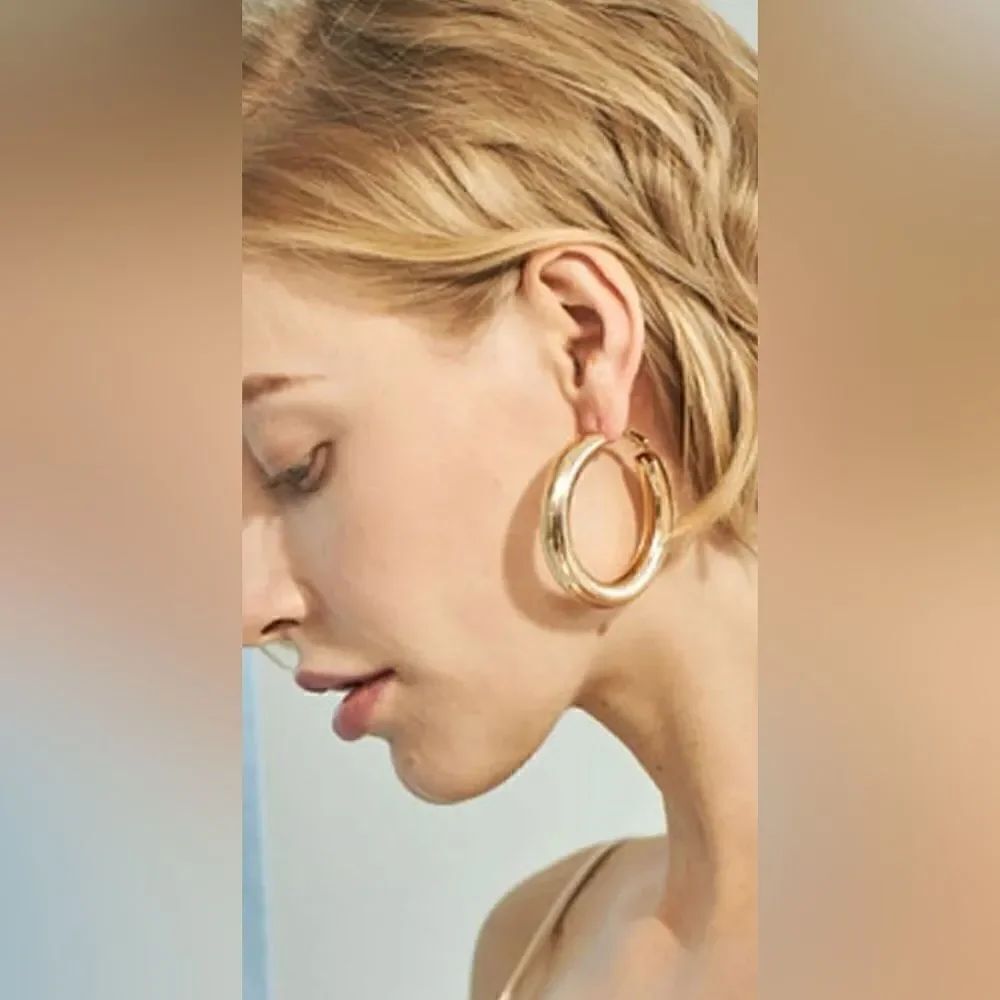 Minimalist hoop earrings A54